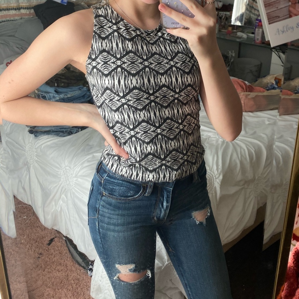 cute b&w crop top